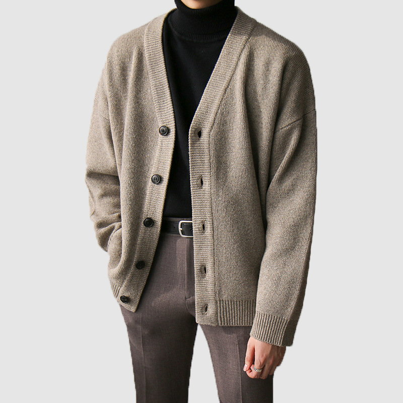 Men's knit sweater and cardigan coat